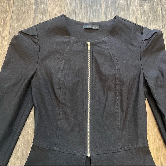 The Vintage Shop Women Black Collarless Zipped Peplum Hem Jacket. Size S - Picture 5 of 7